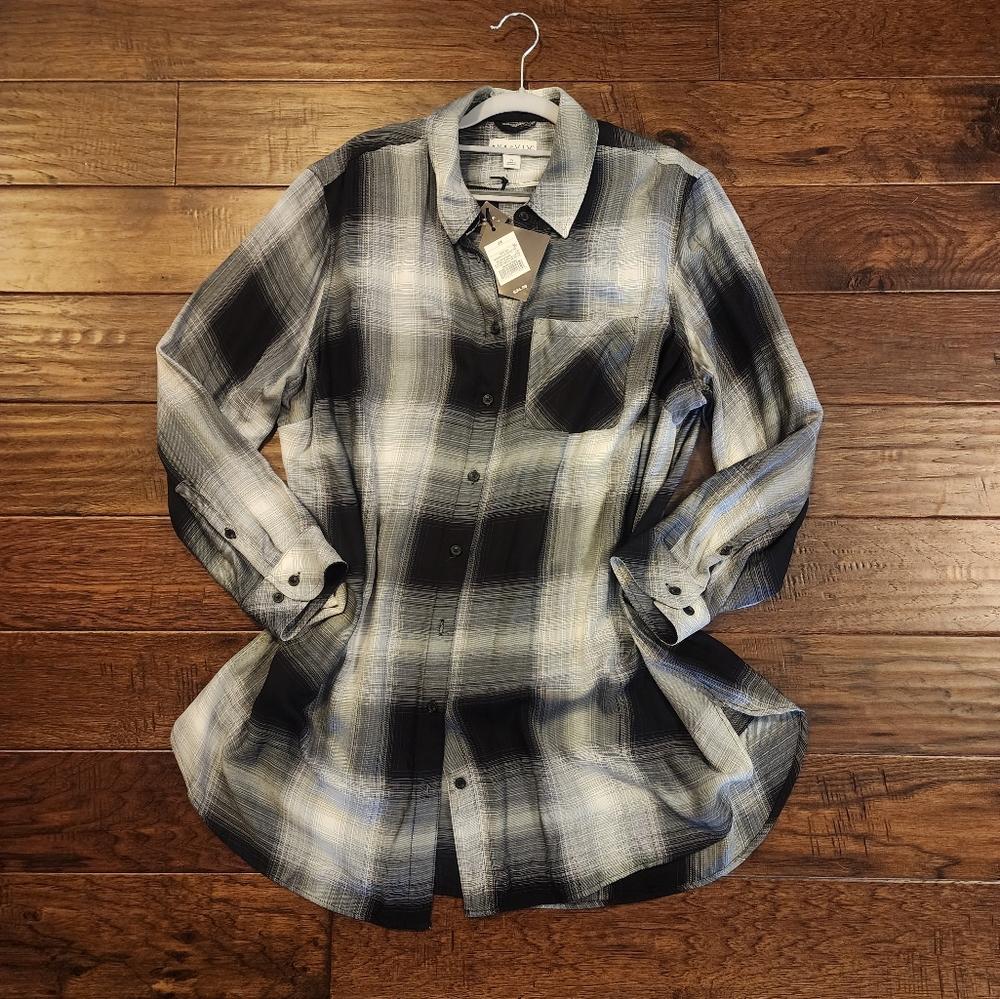 NWT Ava & Viv Flannel Long Top 2X (New with tags) Black,white and grey color